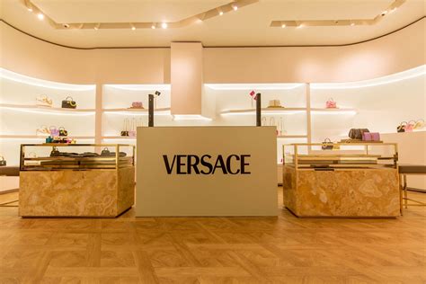 boutique versace roma